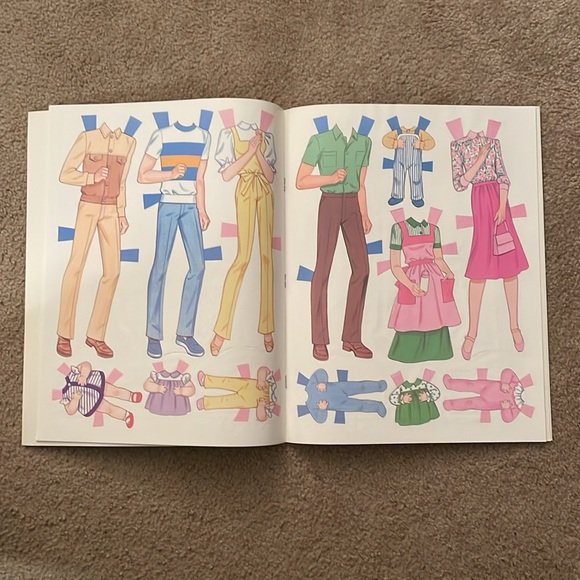 1985 Golden Book “The Heart Family” Paper Dolls - Picture 8 of 10